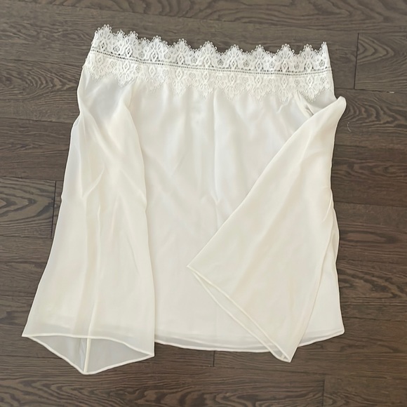 Cami NYC off shoulder blouse - Picture 2 of 4